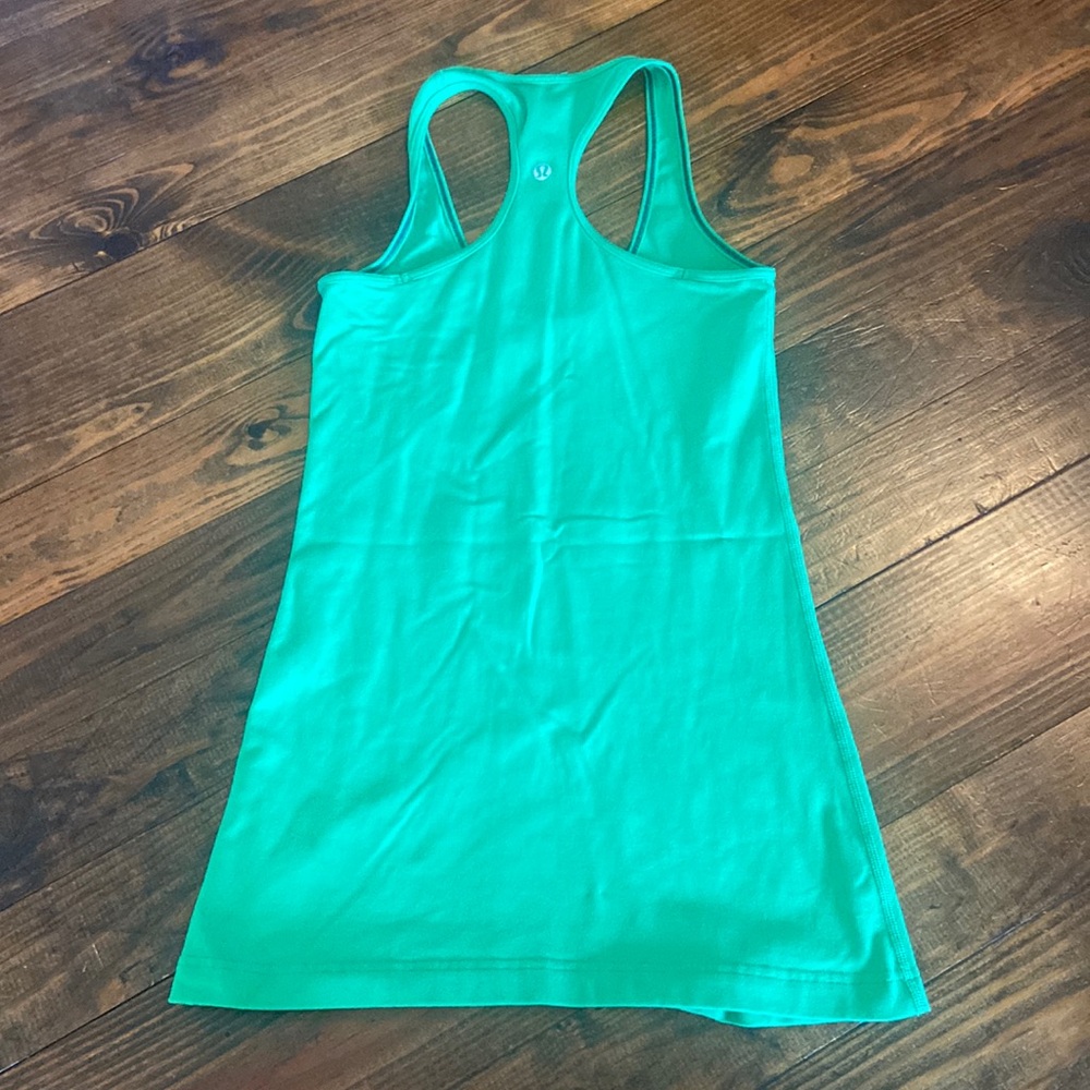 Green lululemon tank